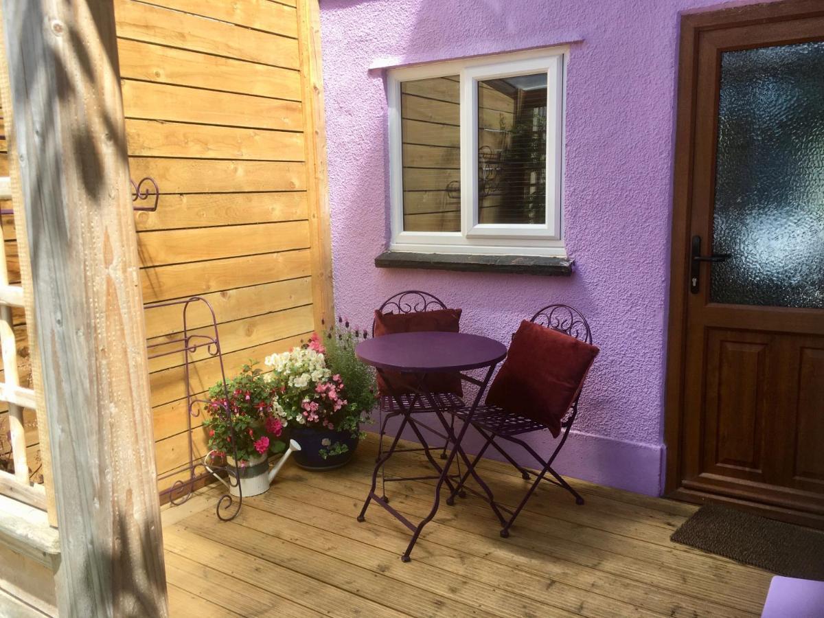 Cute Self-Contained Guest Room With Ensuite And Private Decked Porch In Glastonbury Exterior foto